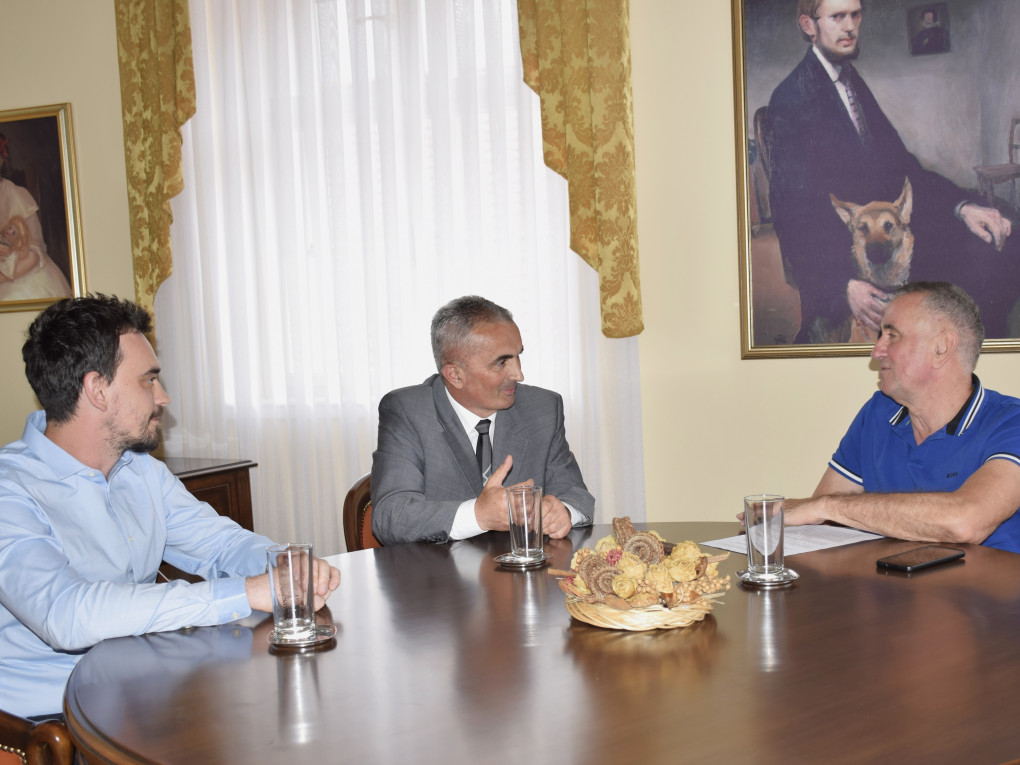 Sastanak s prorektorom Šubarićem i v.d. dekanom Lončarićem