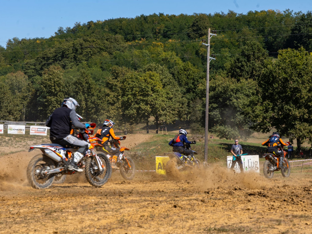 Dvodnevni motokros spektakl na Zlatnom lugu