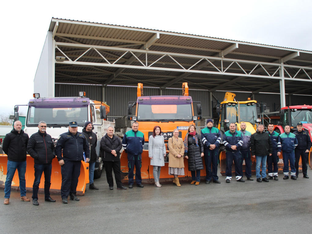 SMOTRA ZIMSKE SLUŽBE Komunalac Požega spreman za zimske uvjete na cestama