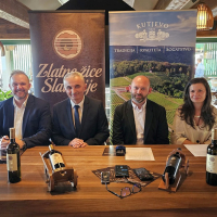 Zlatne žice Slavonije - punjenje butelja 25 (1)