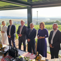 Zlatne žice Slavonije - punjenje butelja 25 (10)