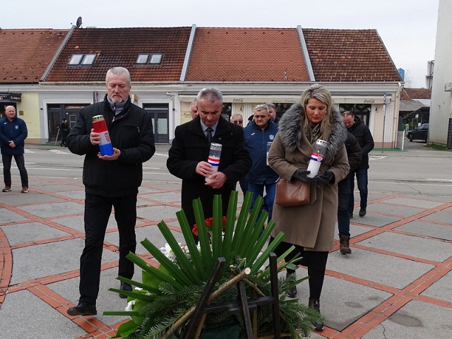 Polaganjem vijenaca obilježen Dan međunarodnog priznanja RH i Dan mirne reintegracije hrvatskog Podunavlja