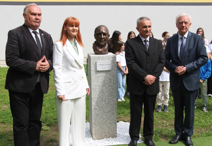 Svečano otkrivena spomen-bista pjesnika Dobriše Cesarića 