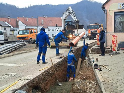 POČETAK RADOVA Krenula izgradnja križanja ulica Sokolove i Matice hrvatske u Požegi