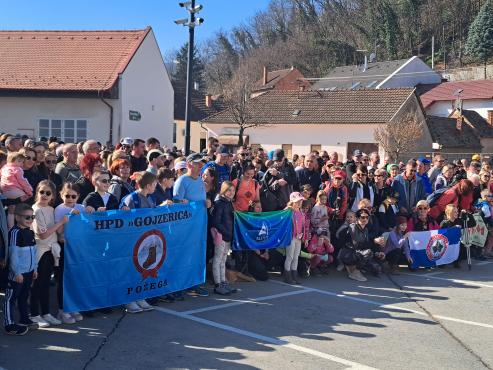 HPD GOJZERICA Oko 600 planinara na 9. Obiteljskom izletu povodom Dana grada Požege i Grgureva