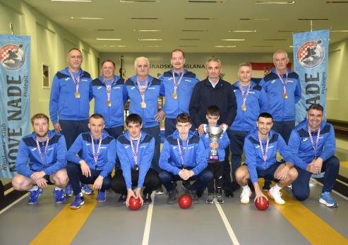 U ELITNOM DRUŠTVU Povijesni uspjeh požeškog kluba - Nove nade i službeno u najvišem rangu hrvatskog kuglanja! 