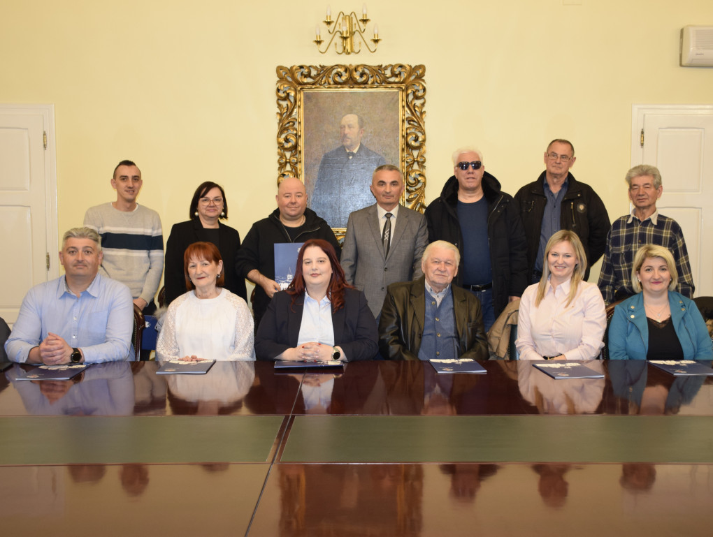 CIVILNO DRUŠTVO Udrugama osoba s invaliditetom i humanitarnim udrugama s područja Požege uručeni ugovori za financiranje projekata