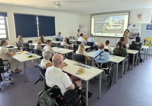 ZAJEDNO GRADIMO ZAJEDNICU Održana Početna konferencija projekta „SRCE ZAJEDNICE – Podrška koja kuca za sve“