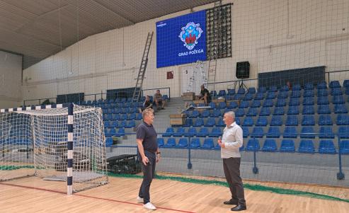 SD TOMISLAV PIRC Postavljen novi semafor, opremljen softverom za sedam dvoranskih sportova, vrijedan 36.694 eura