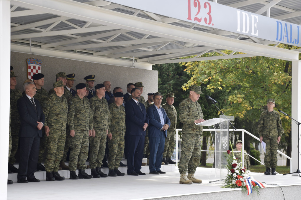 VOJARNA „123. BRIGADE HV” Obilježena 21. obljetnica Središta za obuku i doktrinu logistike u Požegi