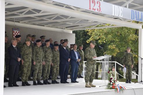 VOJARNA „123. BRIGADE HV” Obilježena 21. obljetnica Središta za obuku i doktrinu logistike u Požegi
