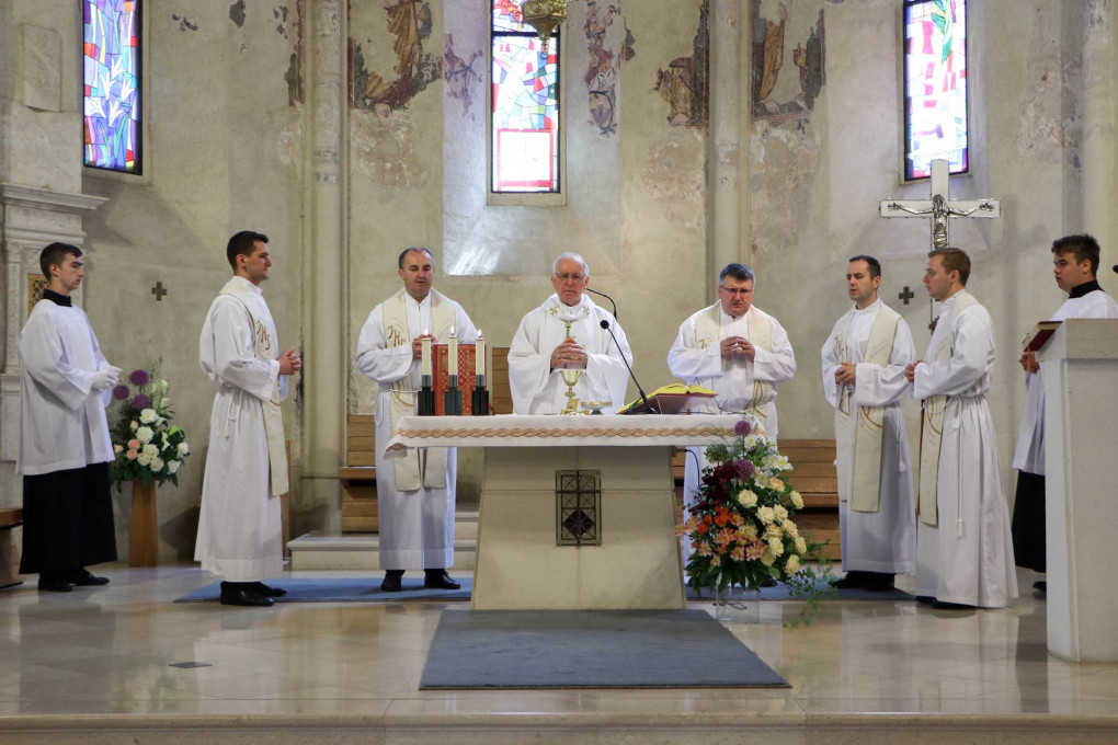 Biskup Antun predvodio spomen na poginule požeške branitelje