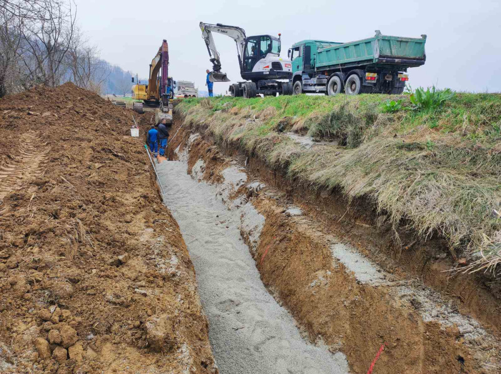 Izgradnja novog kanalizacijskog kolektora između naselja Završje i Novo Selo