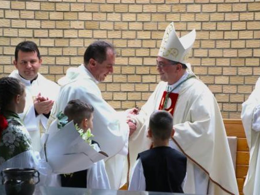 UZ 50 GODINA ŽUPE Požeški biskup Martinović posvetio župnu crkvu sv. Leopolda Mandića