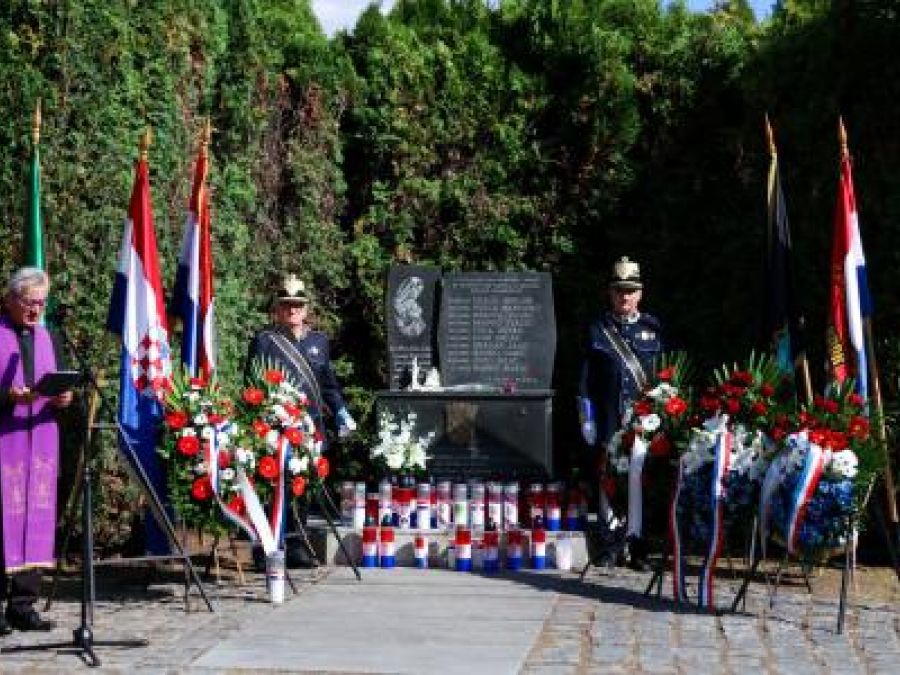 DOMOVINSKI RAT U Požegi i Kamenskoj odana počast poginulim hrvatskim braniteljima