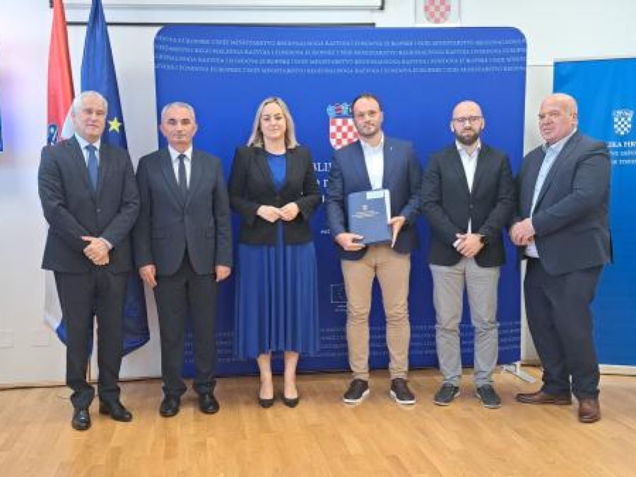 VODNO GOSPODARSTVO Tekiji vrijedan ugovor za ulaganje u vodoopskrbu i odvodnju Požege, Pakraca i Lipika